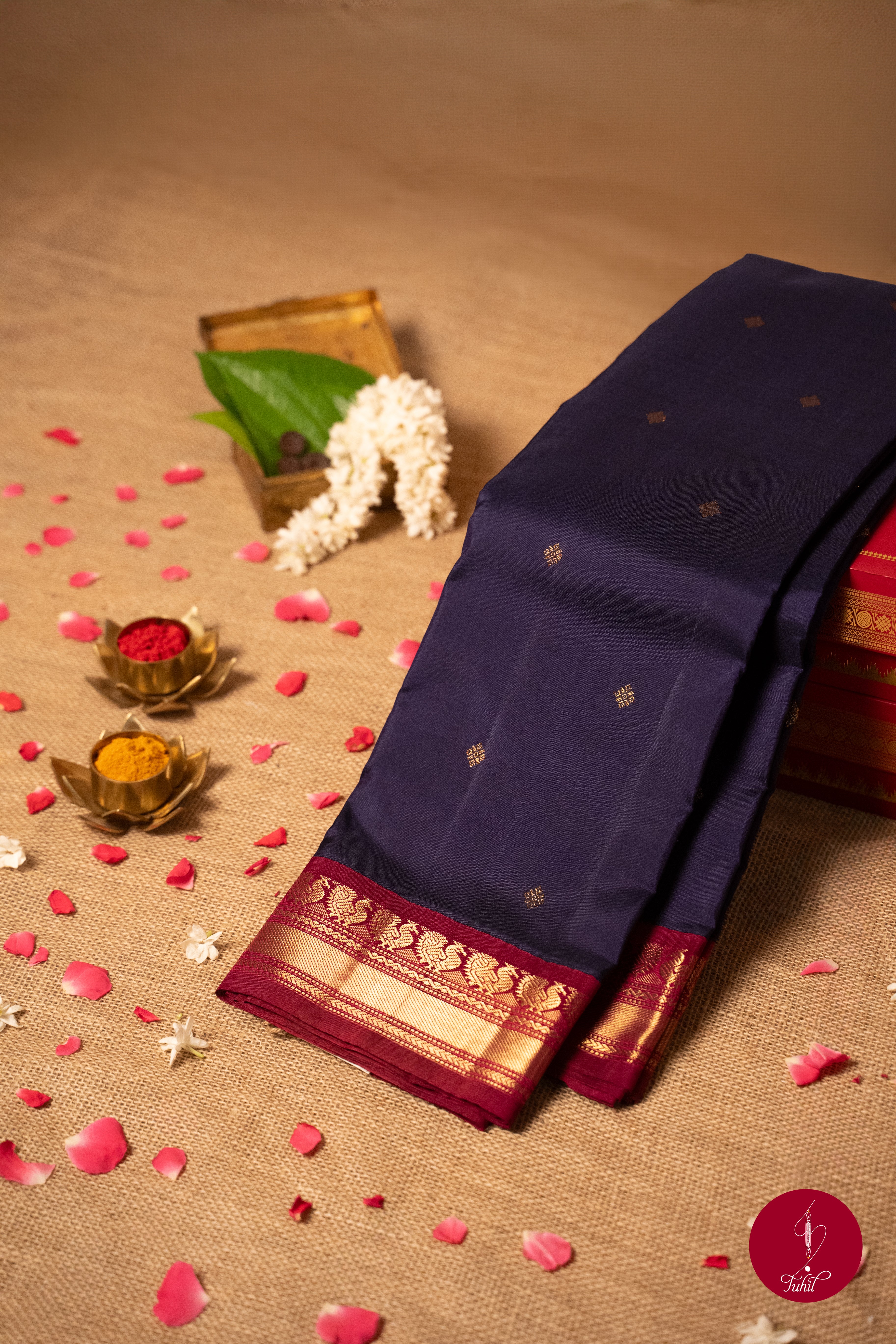 Pure Silk Pure Zari Handloom Kanchipuram Saree - Navy Blue with Deep Maroon