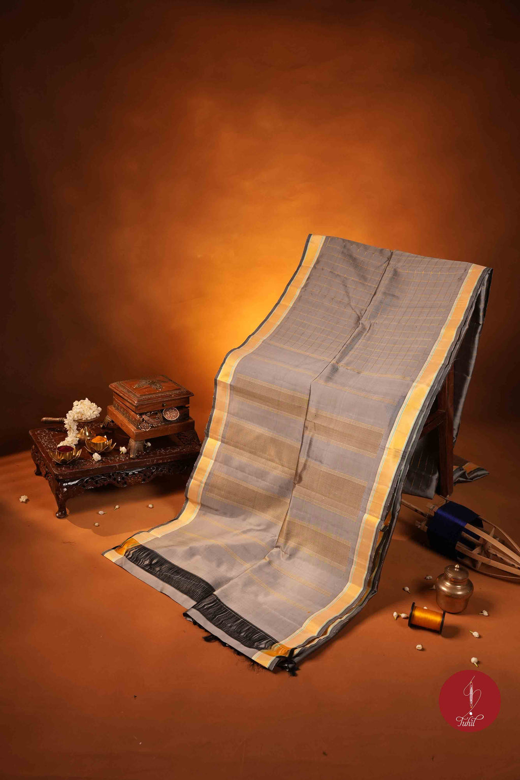 Pure Silk Pure Zari Handloom Kanchipuram Saree - Grey Muthu Kattam