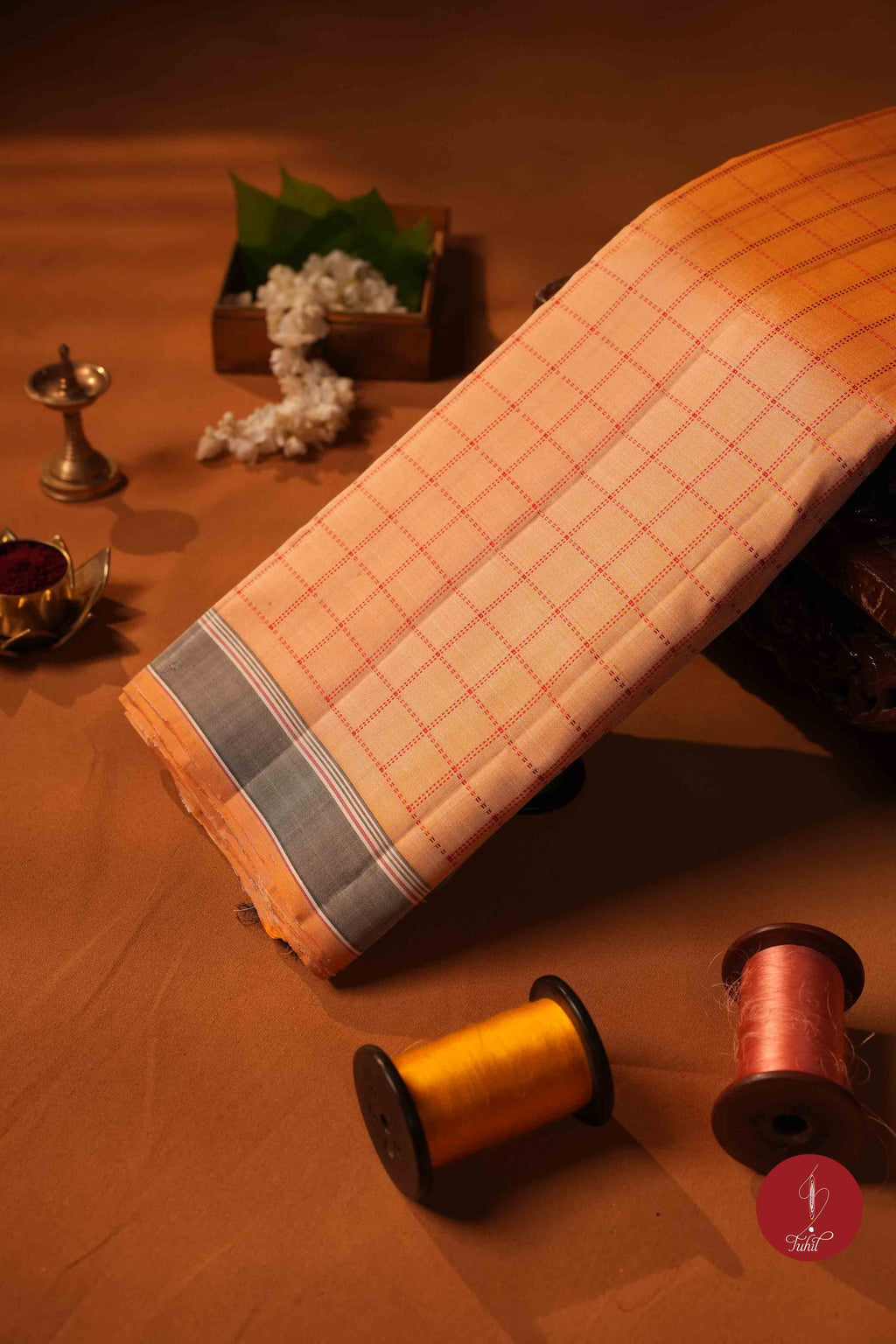 Pure Silk Pure Zari Handloom Kanchipuram Saree - Light Apricot Muthu Kattam
