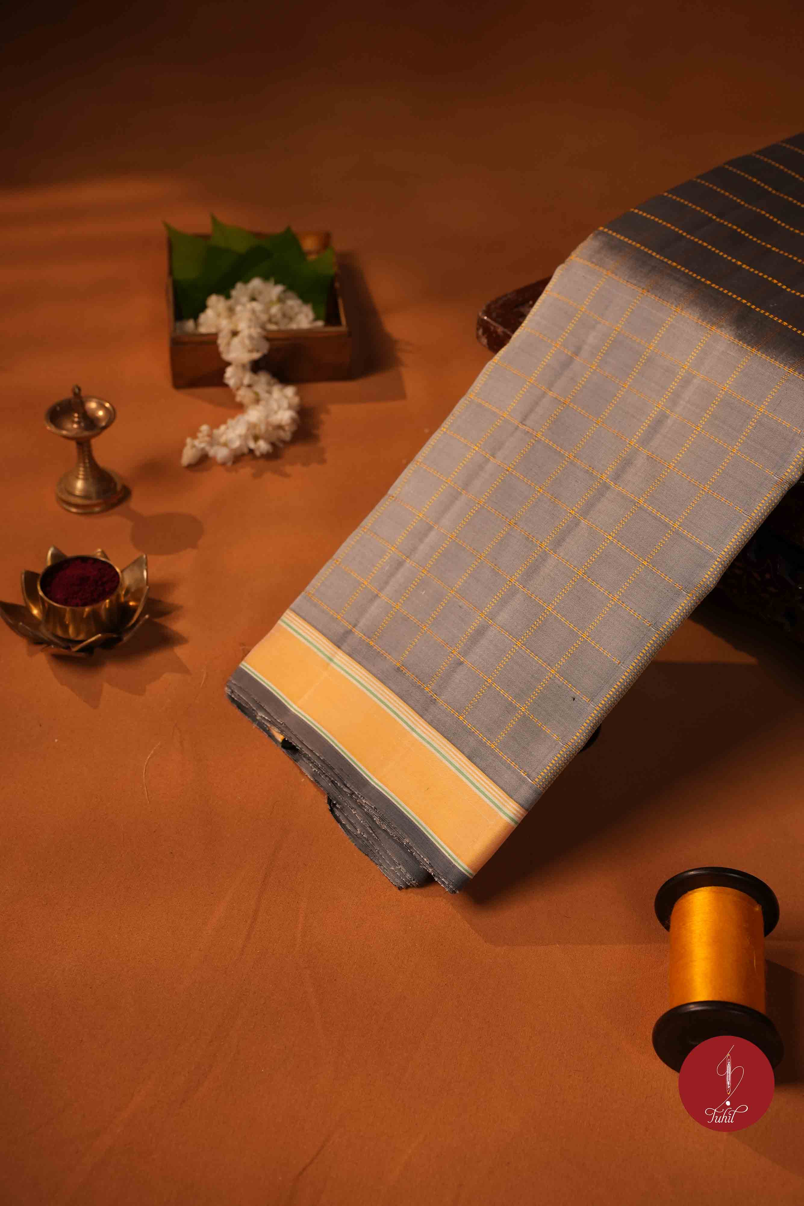 Pure Silk Pure Zari Handloom Kanchipuram Saree - Grey Muthu Kattam
