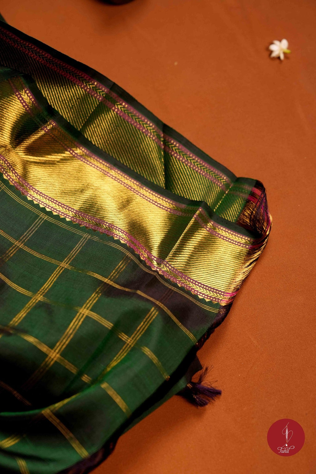 Pure Silk Pure Zari Handloom Kanchipuram Saree - Bottle Green Kattam Buta - House of Tuhil