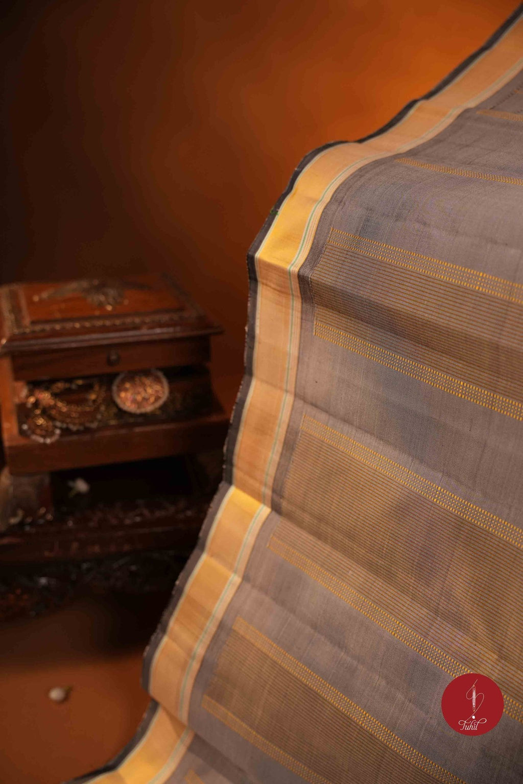 Pure Silk Pure Zari Handloom Kanchipuram Saree - Grey Muthu Kattam - House of Tuhil