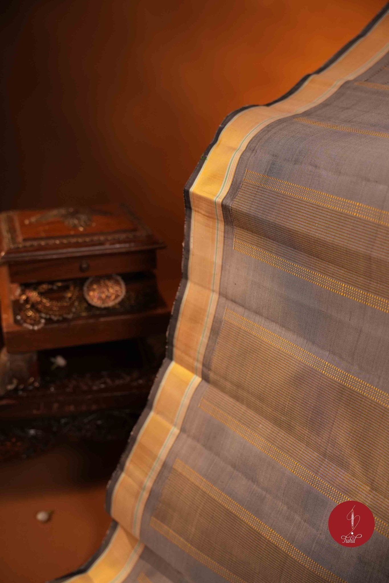 Pure Silk Pure Zari Handloom Kanchipuram Saree - Grey Muthu Kattam - House of Tuhil