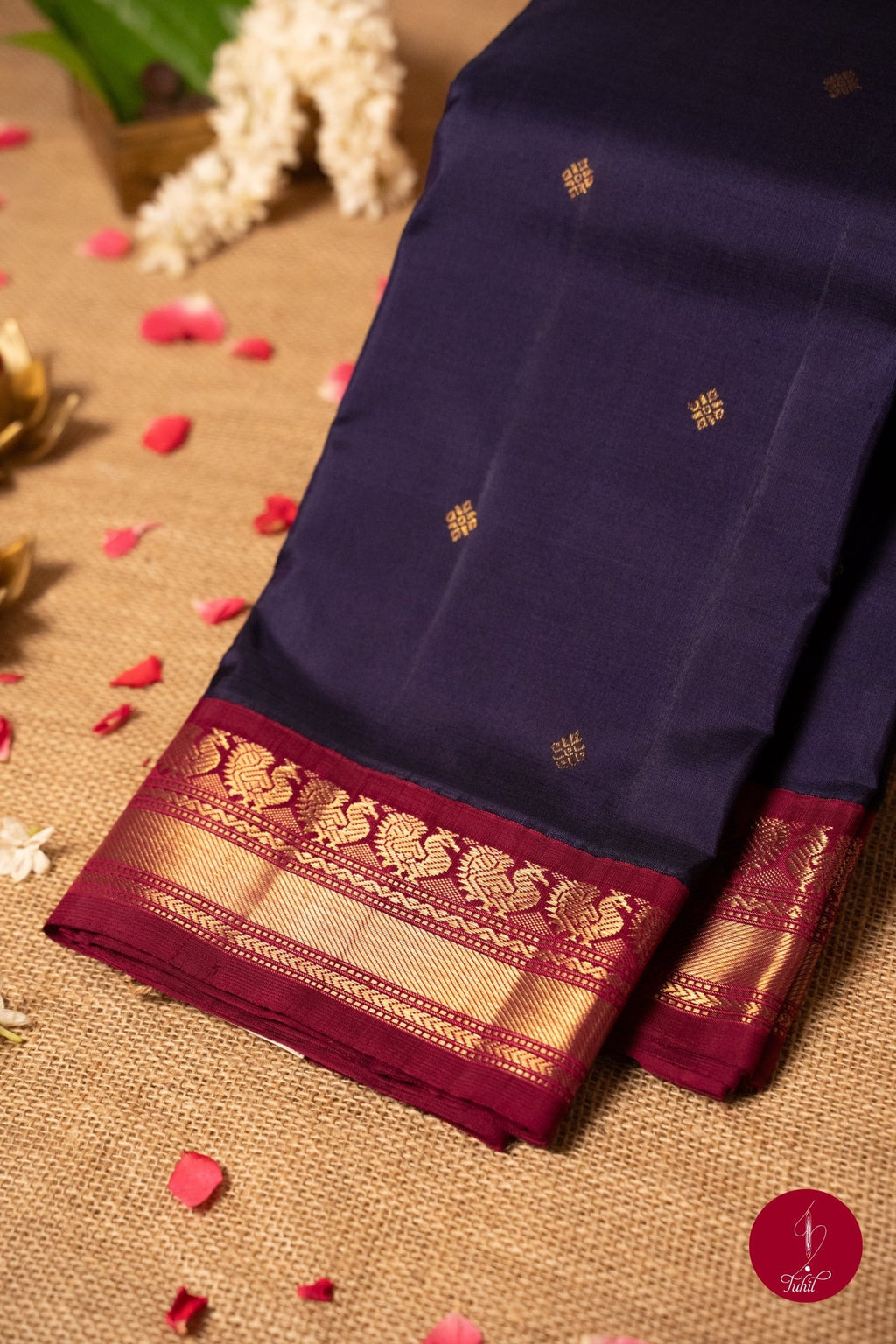 Pure Silk Pure Zari Handloom Kanchipuram Saree - Navy Blue with Deep Maroon - House of Tuhil